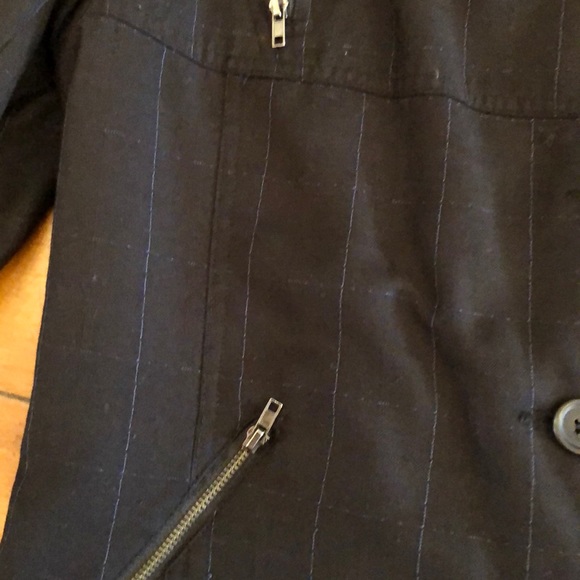 Identify jacket - Picture 2 of 5